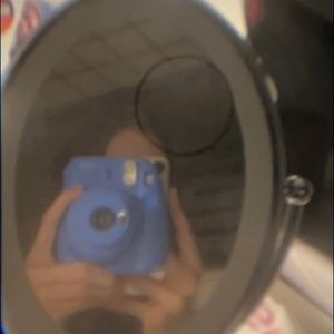 Meet your Posher, Mona